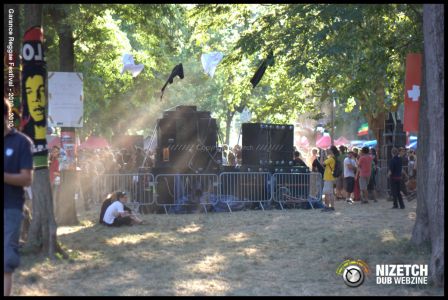 09- Sounds system in the dust.jpg